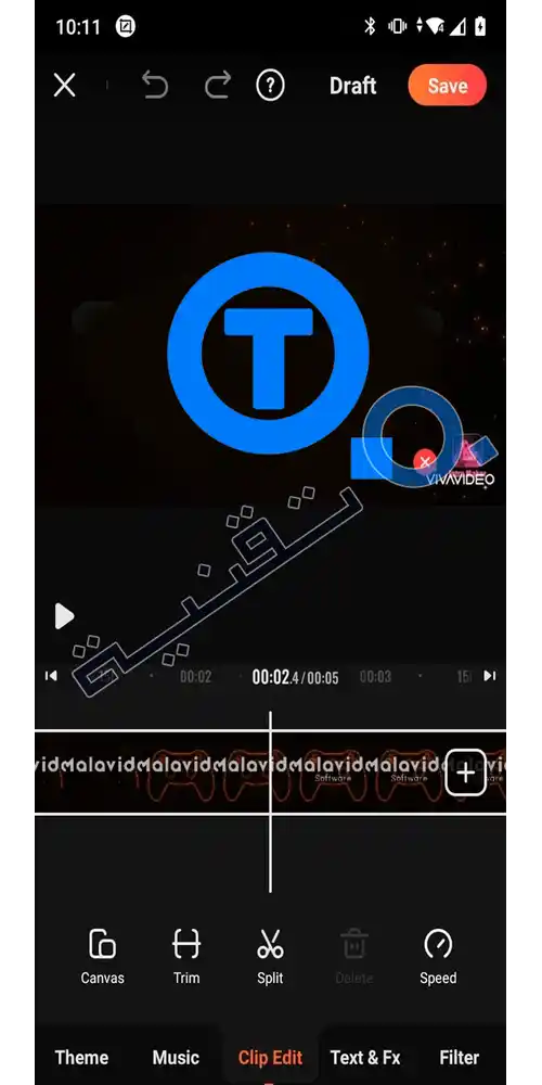 مسار تحرير محترفي الفيديو على شاشة تطبيق VivaVideo يوضح تقسيم المقاطع وطبقات الصوت على الأندرويد.